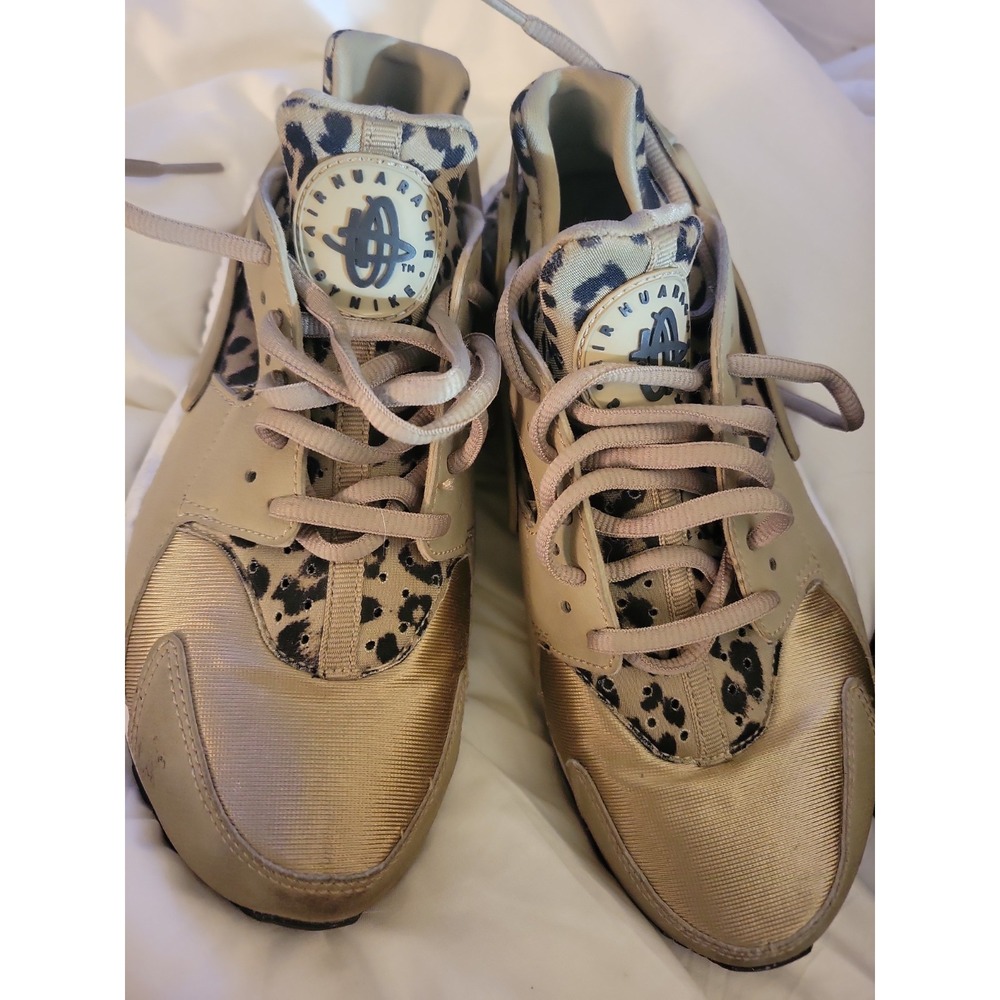 Nike Air Huarache Women's Size 7 Brown Leopard Running Athletic Sneakers Shoes
